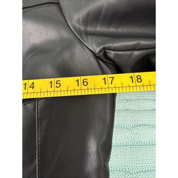 G by GUESS Moto Jacket M Black Faux Leather Zip Front Fitted Waist Trendy Chic - Picture 10 of 15